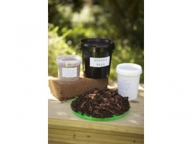 Wormery/Compost Starter Kit includes 1kg worms